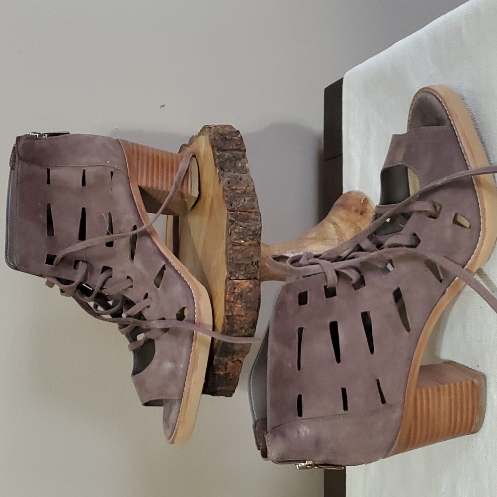 New Vince Camuto Sandal